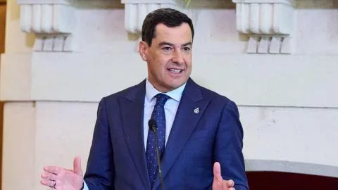El precio del sillón: Moreno Bonilla dispara a 314 los altos cargos de la Junta mientras asfixia la sanidad y la educación en Andalucía