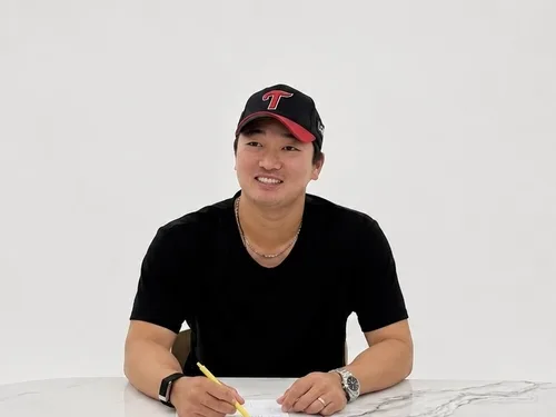 고우석, LG와 연봉 5억원에 계약…"응원해준 팬들께 감사"