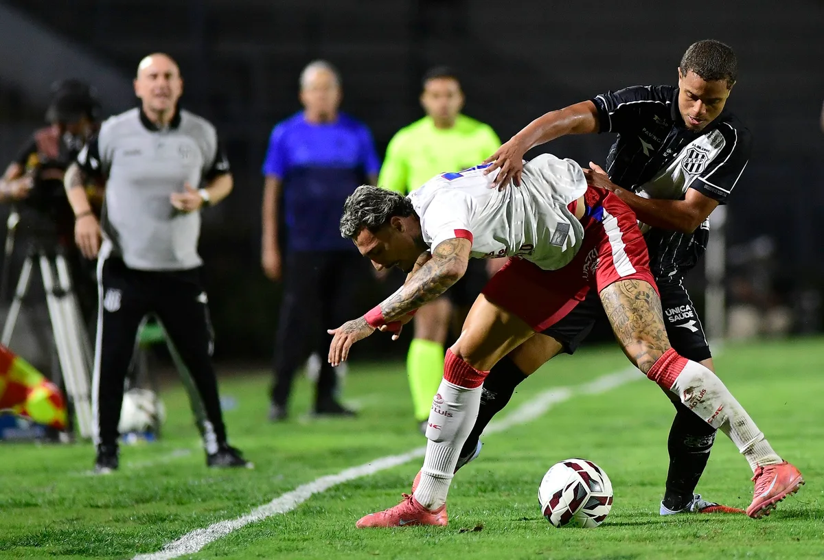 Análise: empate com lanterna joga holofote em crise técnica do Náutico