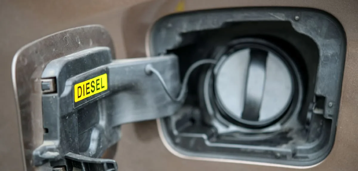 Diebe zapfen hunderte Liter Diesel aus Lkw in Sande