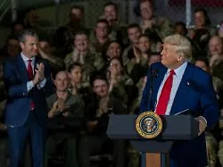 "Massive Bombardierungen": Trump erwägt neue Angriffe gegen den Iran vor den Midterms