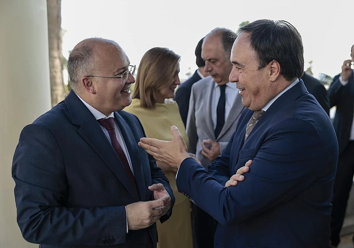 Llorca se reúne con Tellado en Génova mientras espera que el PP le oficialice como candidato