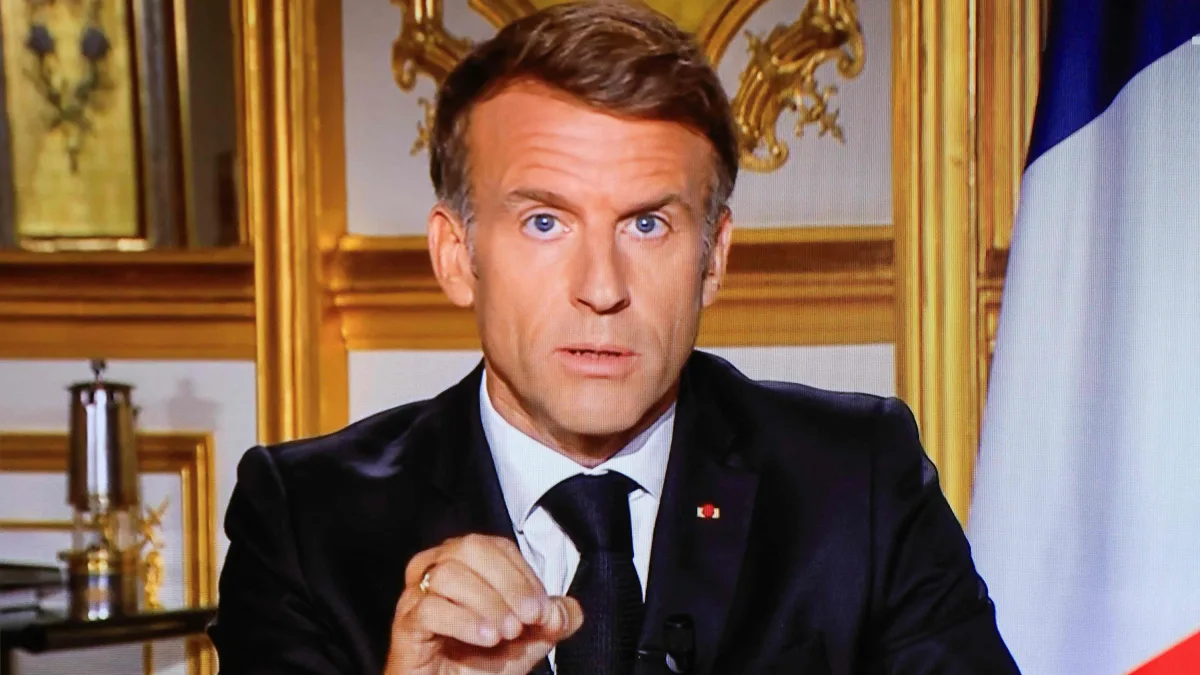 Nach Krawallen: Macron: „Es ist unerträglich, die Straßen unserer Städte derart verwüstet zu sehen“