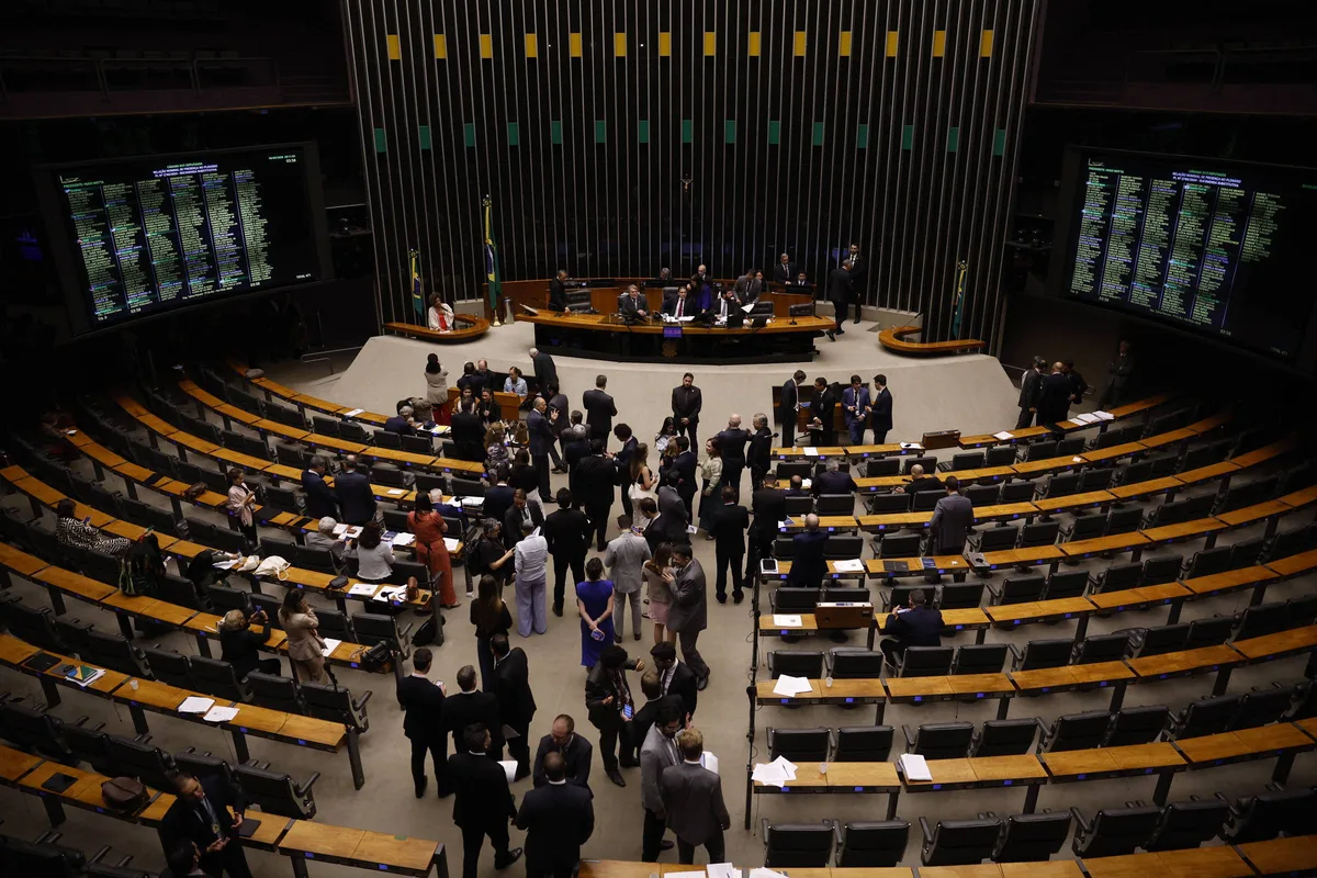 Datafolha: Aumento de desconfiança no STF destoa de outras instituições