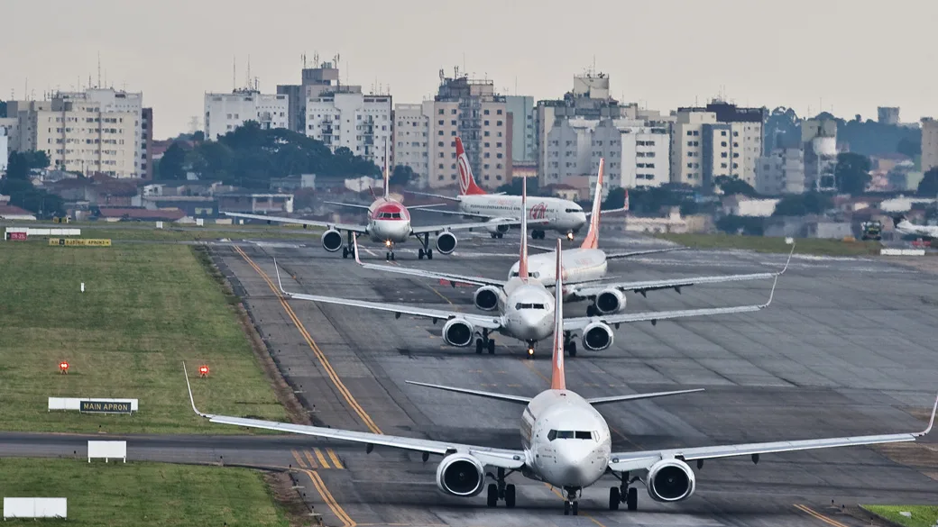 Passageiro indisciplinado pode ficar até um ano sem voar a partir desta segunda