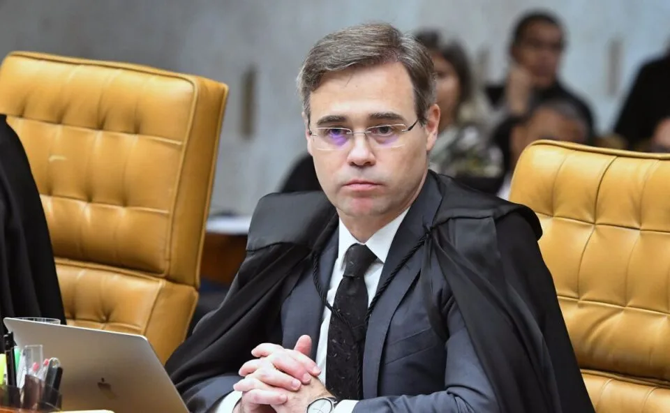 André Mendonça derruba sigilo sobre rede de pagamentos de Daniel Vorcaro