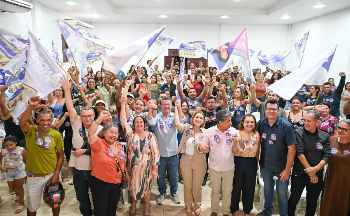 André Vale recebe apoio de apoiadores em Senador Guiomard durante agenda de campanha