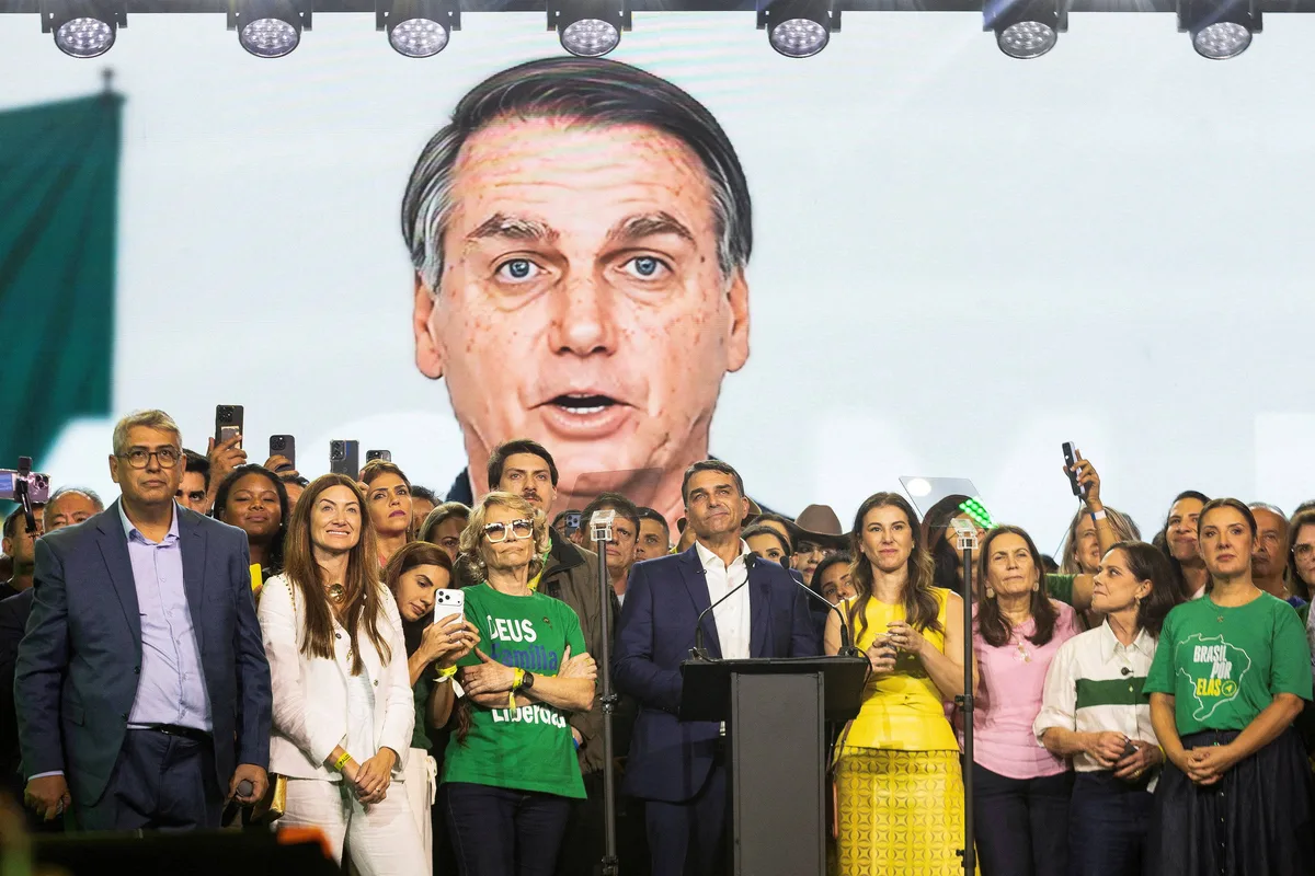TSE prevê julgar deepfake até semana que vem, e maioria deve votar contra uso de avatar de Bolsonaro