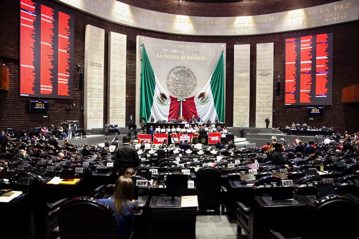 Menos dinero por petróleo y más por impuestos, el dictamen de la Ley de Ingresos llega al pleno de Diputados