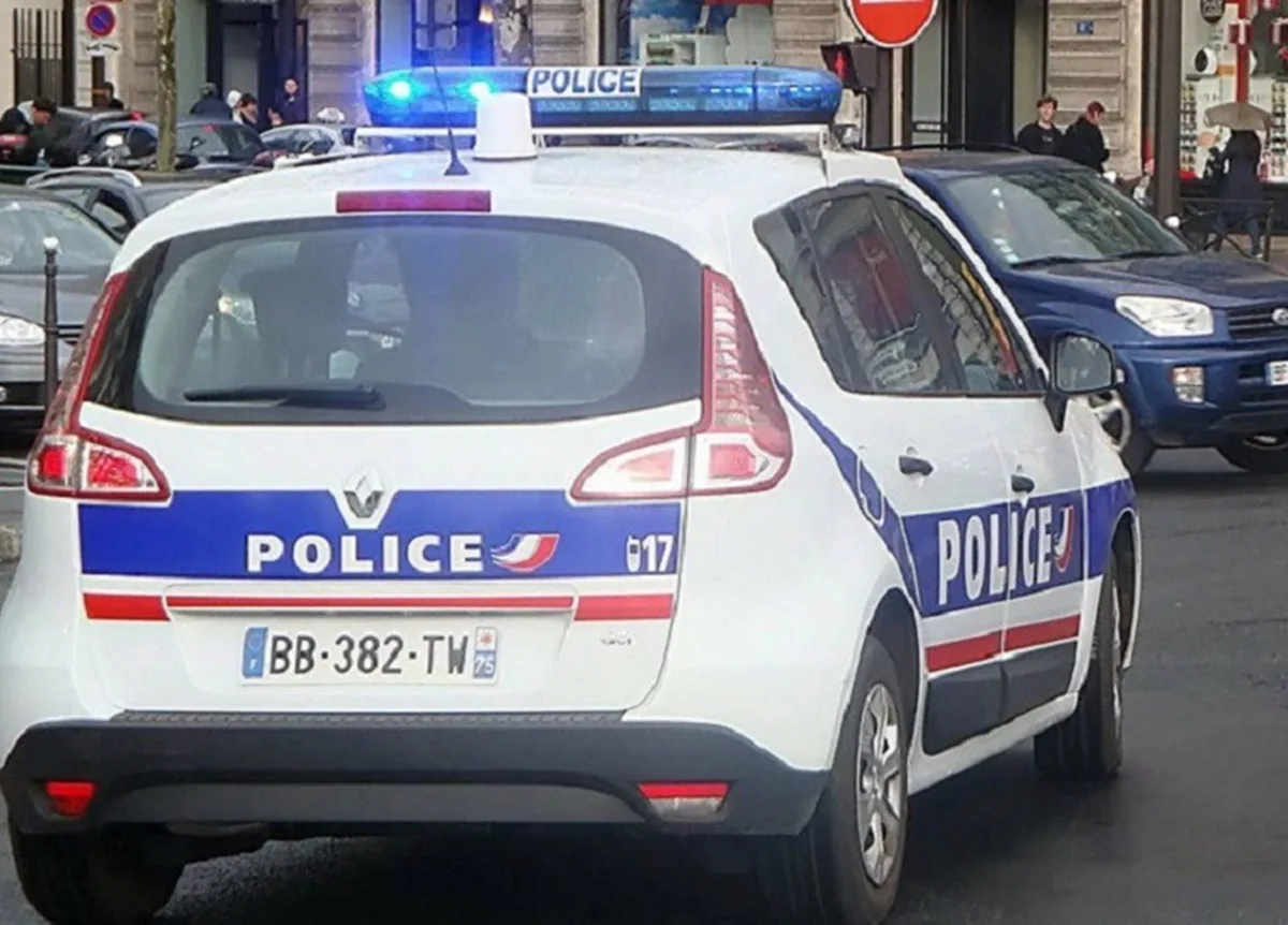 Motorista atropela multidão na França e deixa um morto e 10 feridos