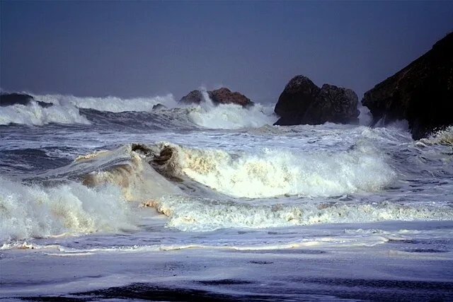 Temperatura dos oceanos bate recorde histórico e aumenta preocupações com efeitos do El Niño