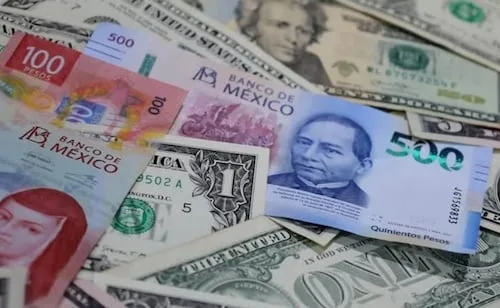 Analistas mejoran pronóstico para el superpeso, según encuesta de Banxico; se mantendría entre 17.23 y 17.50 en lo que resta del año