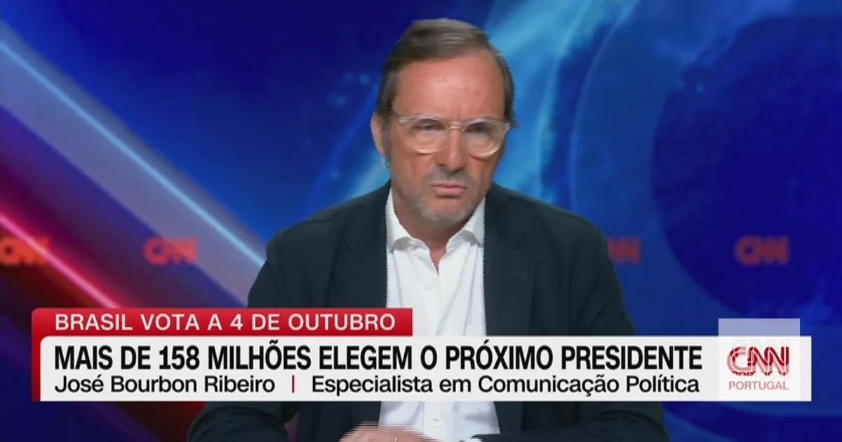 "Flávio Bolsonaro herdou do pai o ónus (a rejeição) e o bónus (a massa)"