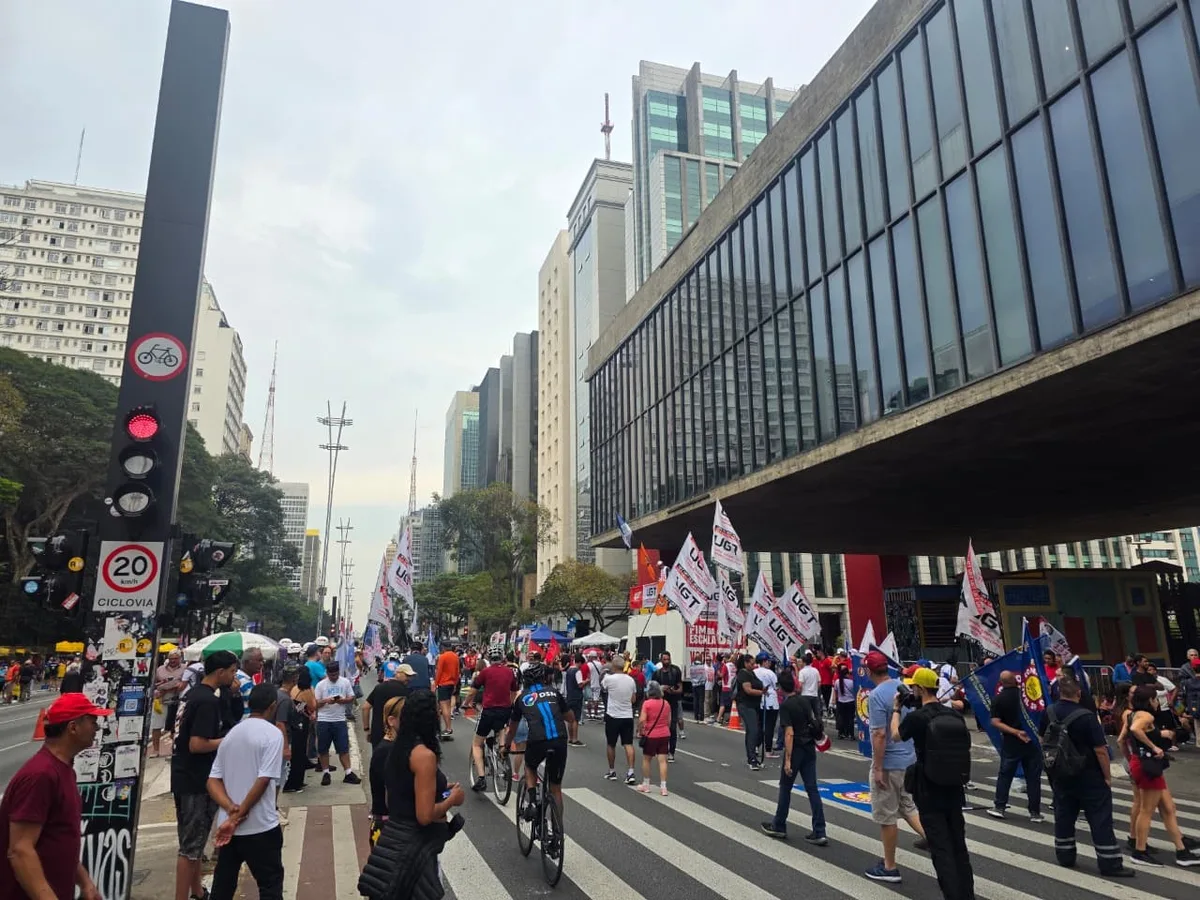 Confusão entre manifestante e adolescente em protesto na Avenida Paulista termina na delegacia