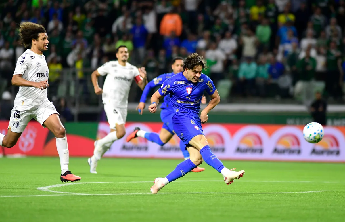 "Ninguém é melhor do que ele": como a dedicação fez Giay cair nas graças de Abel no Palmeiras