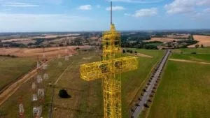 Como a rádio que salvou vidas em guerras se prepara para virar a “bateria” do Vaticano