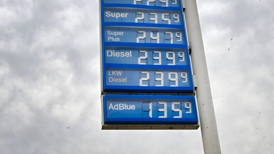 Mobilitätskosten: Benzinpreis auf Rekordhoch - Diesel kurz davor