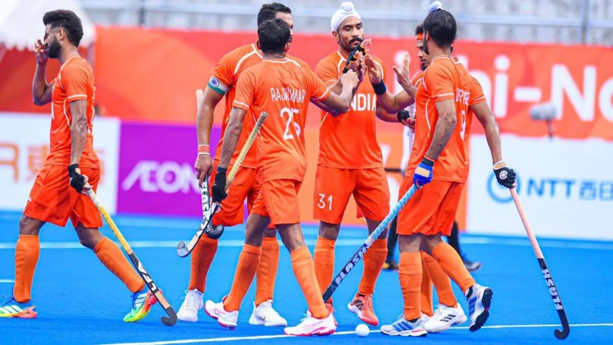 Hockey India's 'blue' promise goes up in smoke; Indian teams wear saffron at Asiad