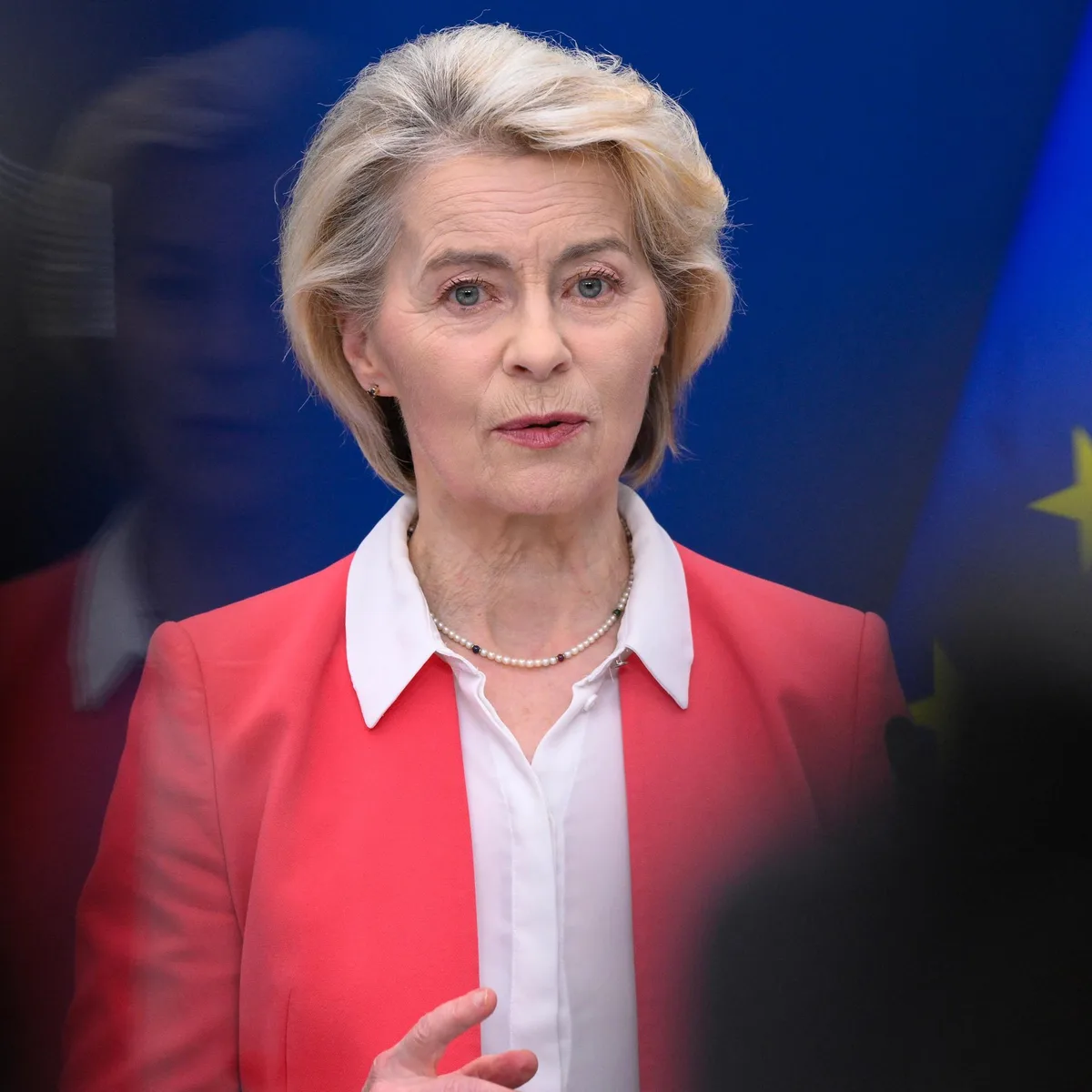 Analog zu NATO-Artikel 4 - Von der Leyen spricht sich für neuen EU-Abwehrmechanismus aus