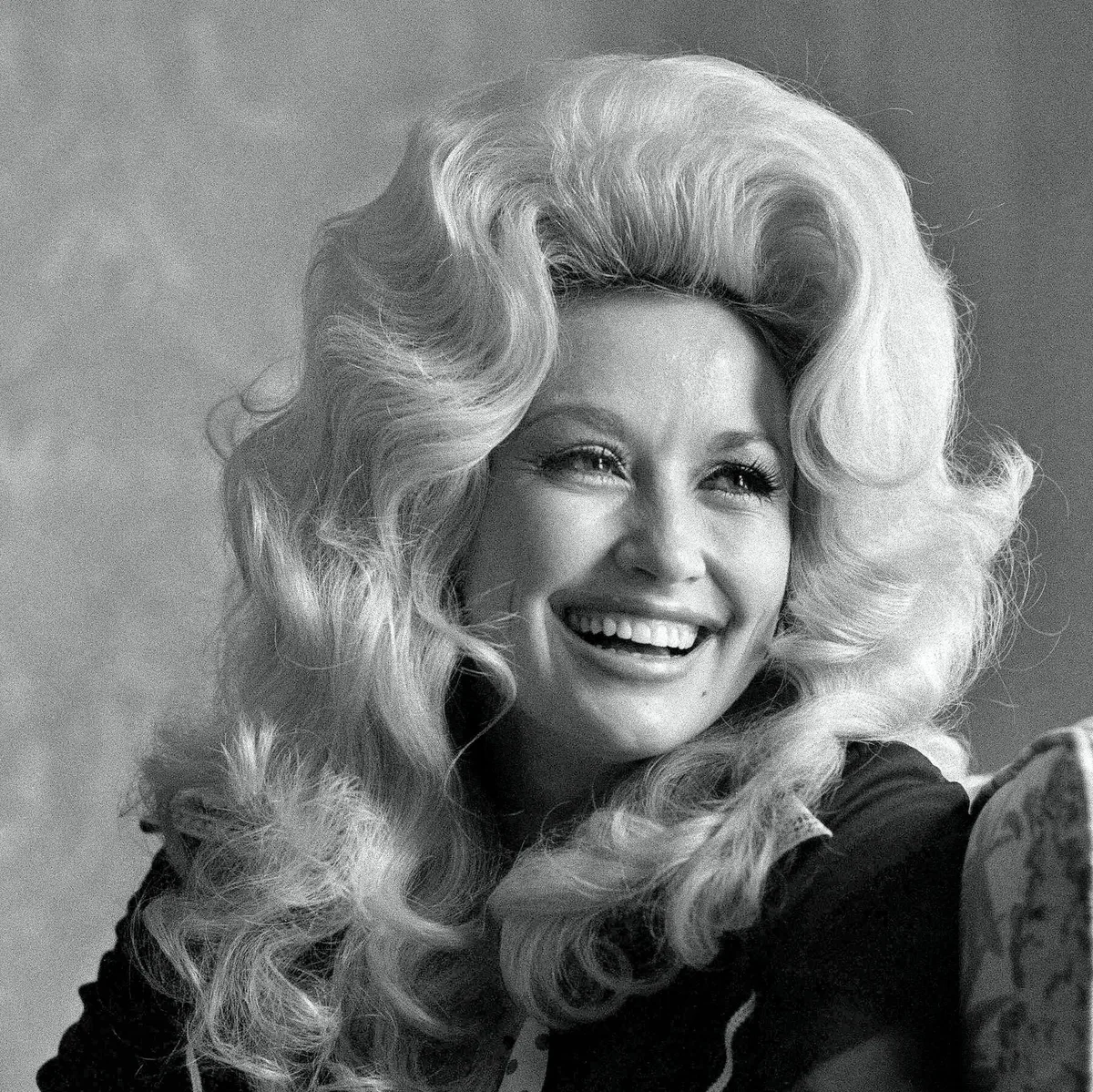 Dolly Parton, Country Music Superstar Whose Songs Spoke to Millions, Dies at 80