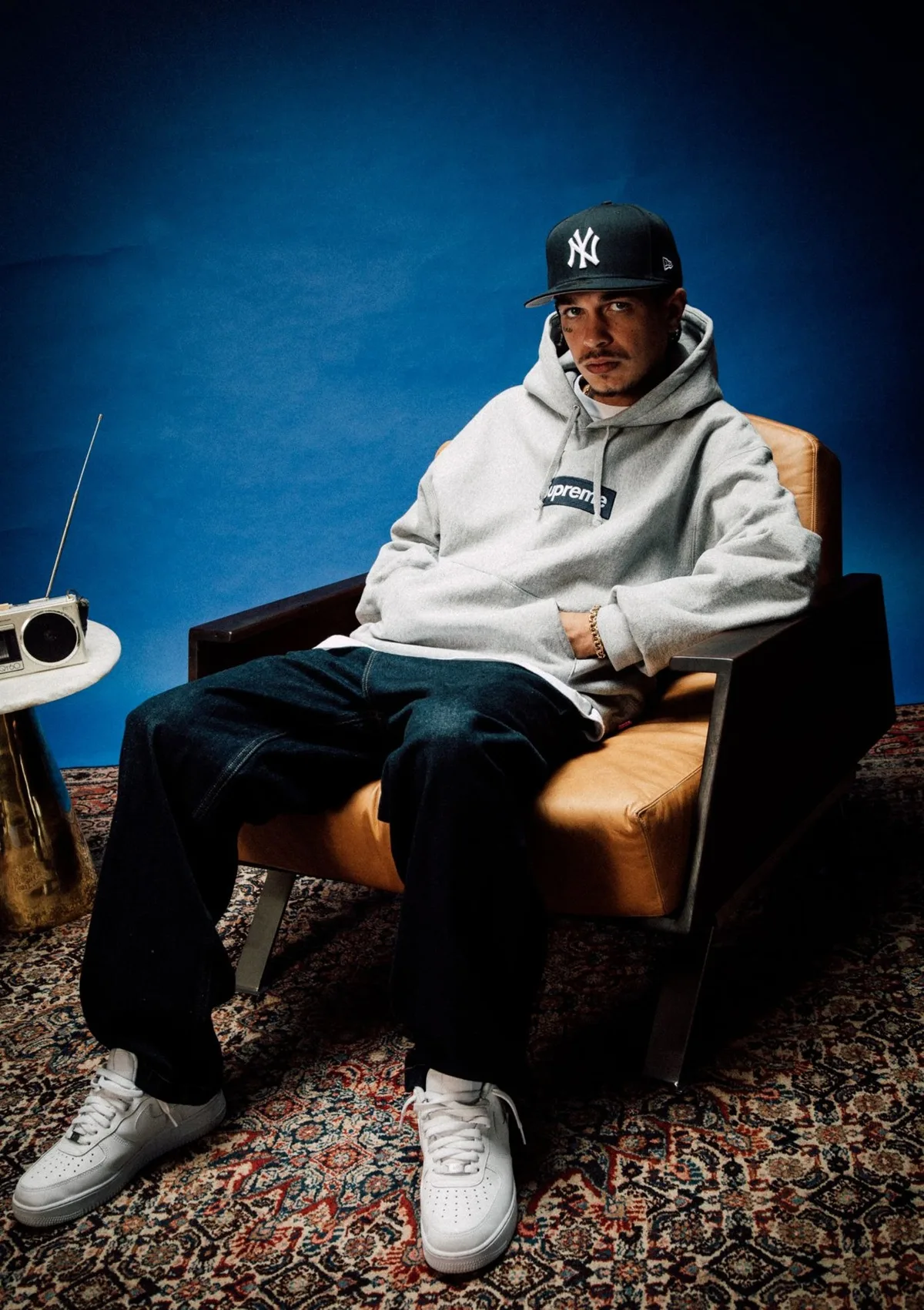 Rapper Sain sintoniza o universo e a cultura do rádio, na frequência do hip hop, no álbum 'Última mesa da Lapa'
