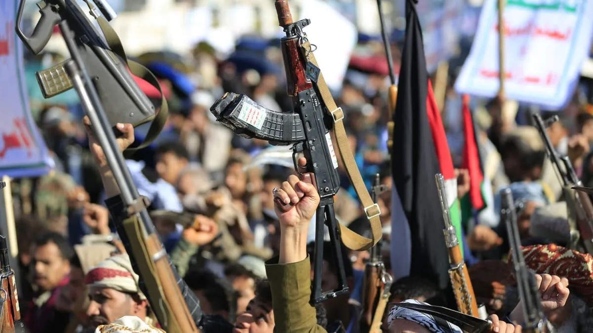 Houthis hit Saudi base amid renewed fighting with Yemen government forces