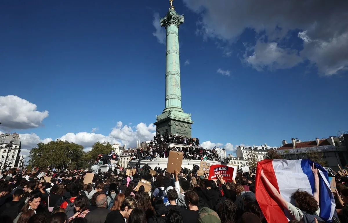 EN DIRECT Blocus des lycées : Plus de 70.000 personnes ont manifesté en France, dont 24.500 à Paris...