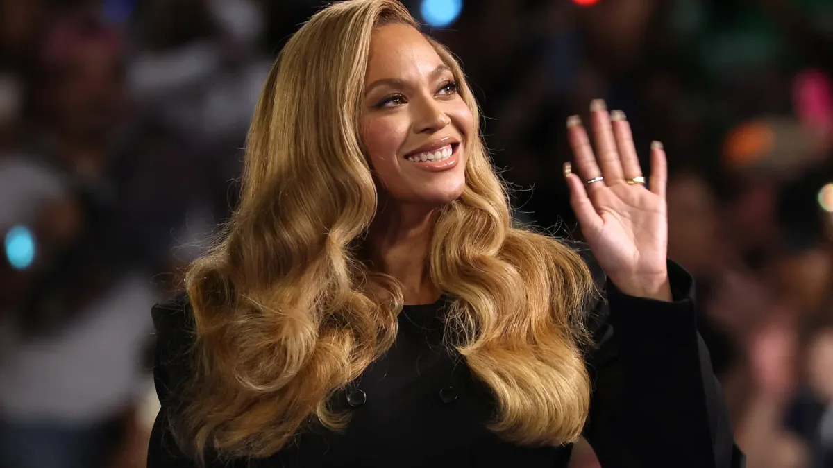 Beyoncé, Paul McCartney, Sabrina Carpenter o Julio Iglesias se suman a los tributos a Dolly Parton: "Sonrió como solo ella sabía hacerlo"