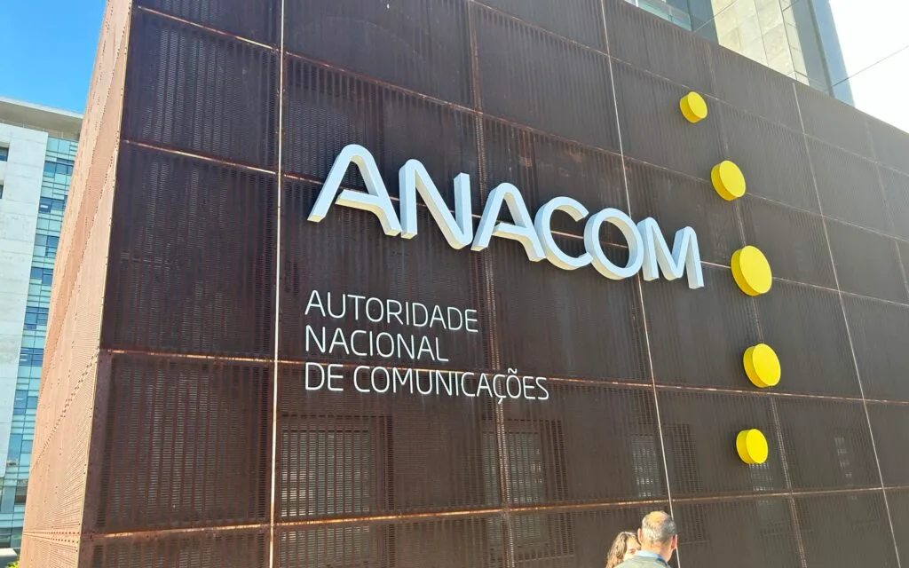 Anacom multa NOS em 350 mil euros por alteração unilateral de contratos de mais de 821 mil clientes