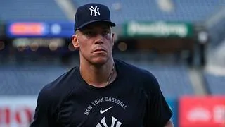 MLB: El capitán de los Yankees apunta a septiembre para su esperado regreso
