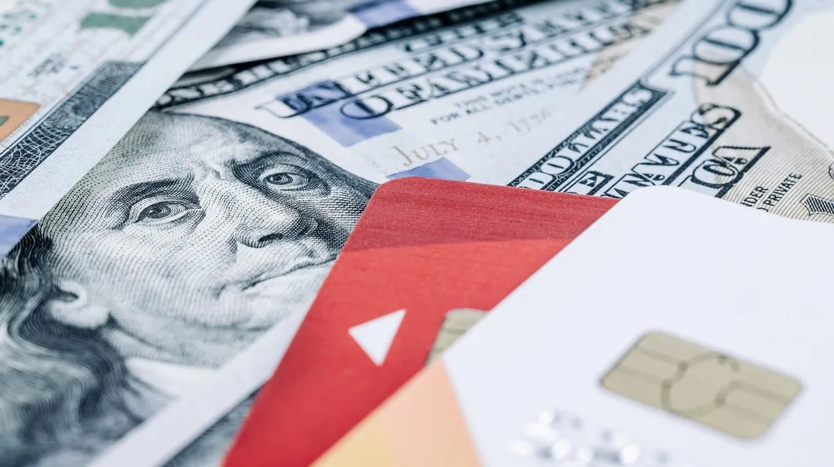 Dólar oficial y dólar tarjeta: banco por banco, a cuánto cotizan este viernes 28 de agosto