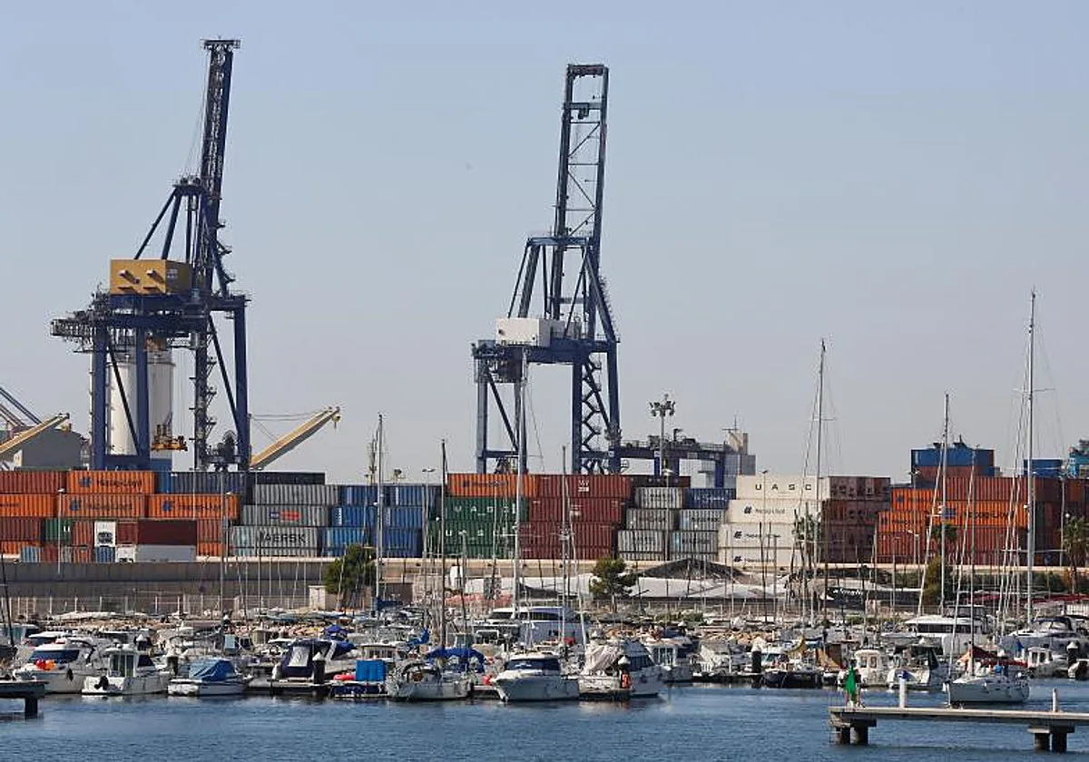 Muere un trabajador de mantenimiento de barcos en unas obras del Puerto de Valencia