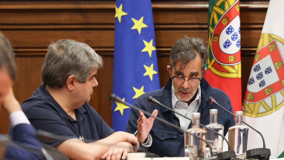 CT e sindicatos da Lusa voltam a apelar no parlamento a um revisão dos estatutos