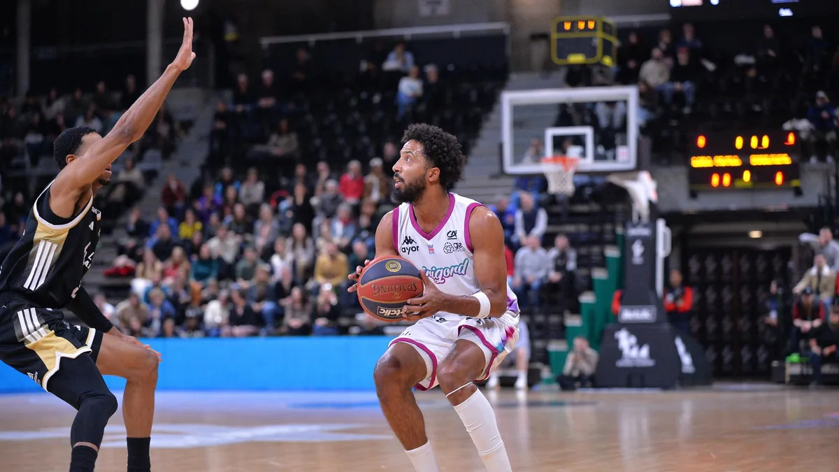 « Pardon d’être là » : dénigré par le Paris Basketball, la réponse tout en ironie du Boulazac Basket Dordogne