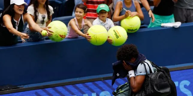 US Open : Arthur Fils, le numéro 1 français, battu dès le premier tour par Stefanos Tsitsipas