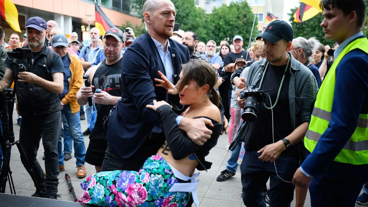 Wahlkampf: Zwischenfall bei AfD-Kundgebung in Berlin - Frauenprotest