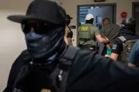 Análise: Uso da força do ICE tem sido questionado por americanos