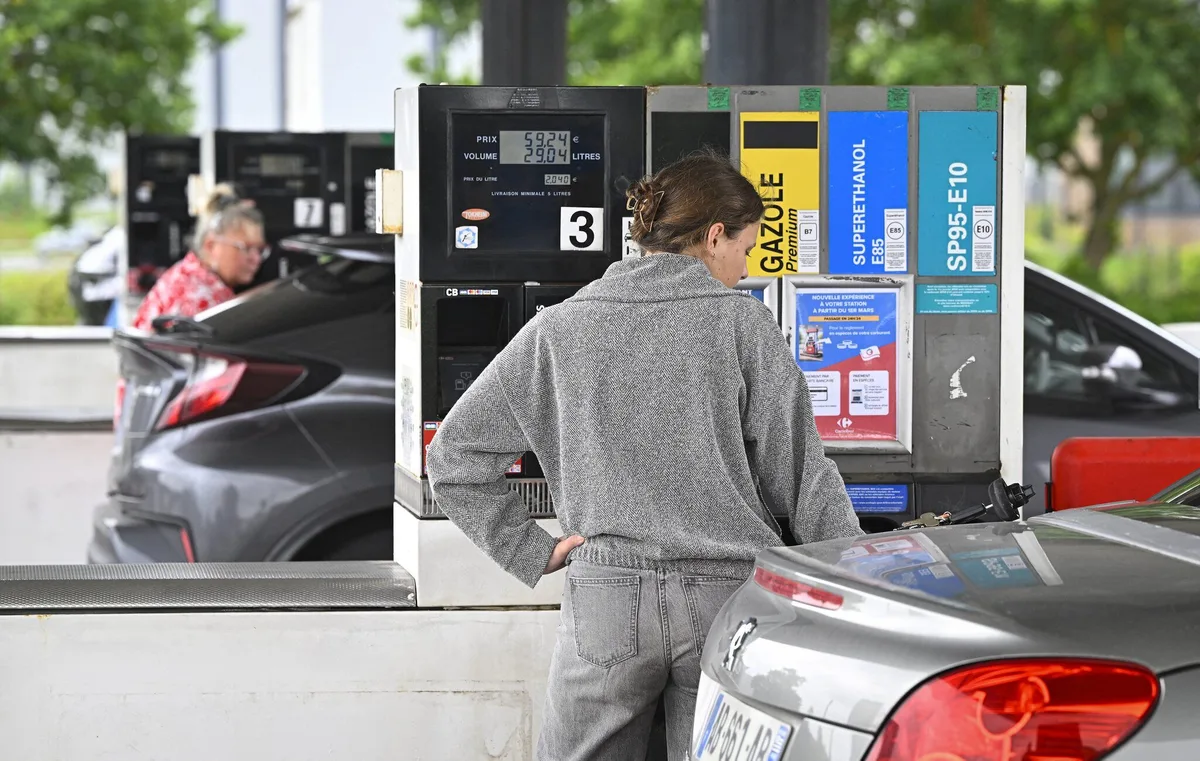 Les prix à la pompe repartent à la hausse à la veille des retours de vacances