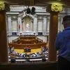 "Lei das burcas" entra em vigor a 23 de setembro. Multas vão até aos 3.000 euros