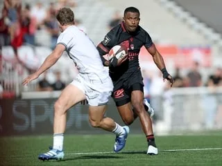 « Un extraterrestre sur le terrain » : Jiuta Wainiqolo, la fusée fidjienne inarrêtable de Lyon en Top 14