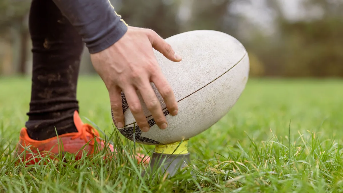 Hundreds of ex-rugby players win bid to carry on lawsuits over brain injuries