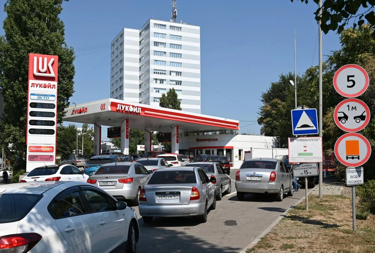 Russia’s gasoline output drops to 70% of domestic demand