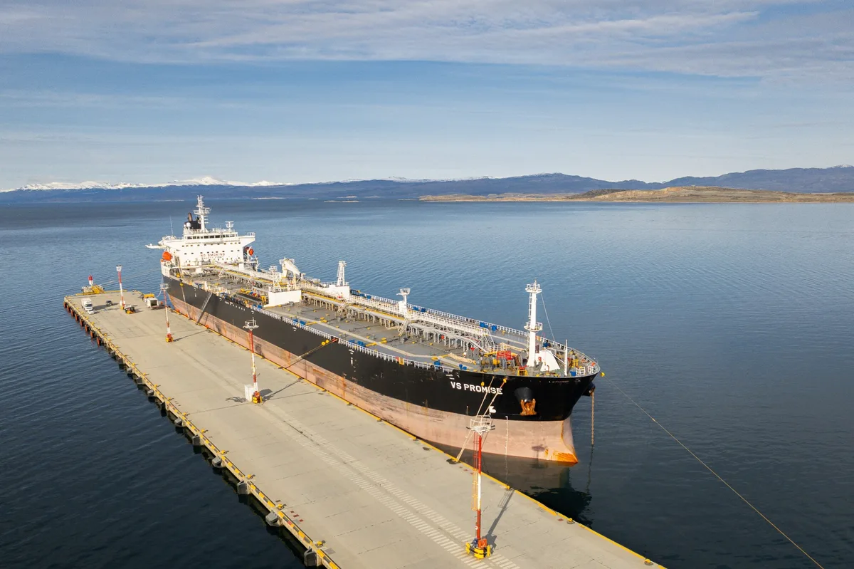 Tensión por el ingreso de un buque británico al puerto de Ushuaia tras la intervención de Nación: qué busca