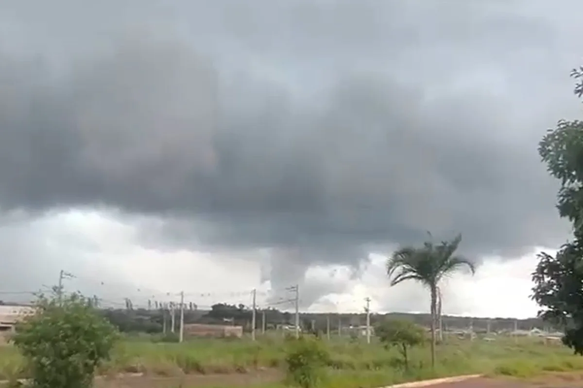 Chuva avança por Mato Grosso do Sul e ventos podem chegar a 90 Km/h