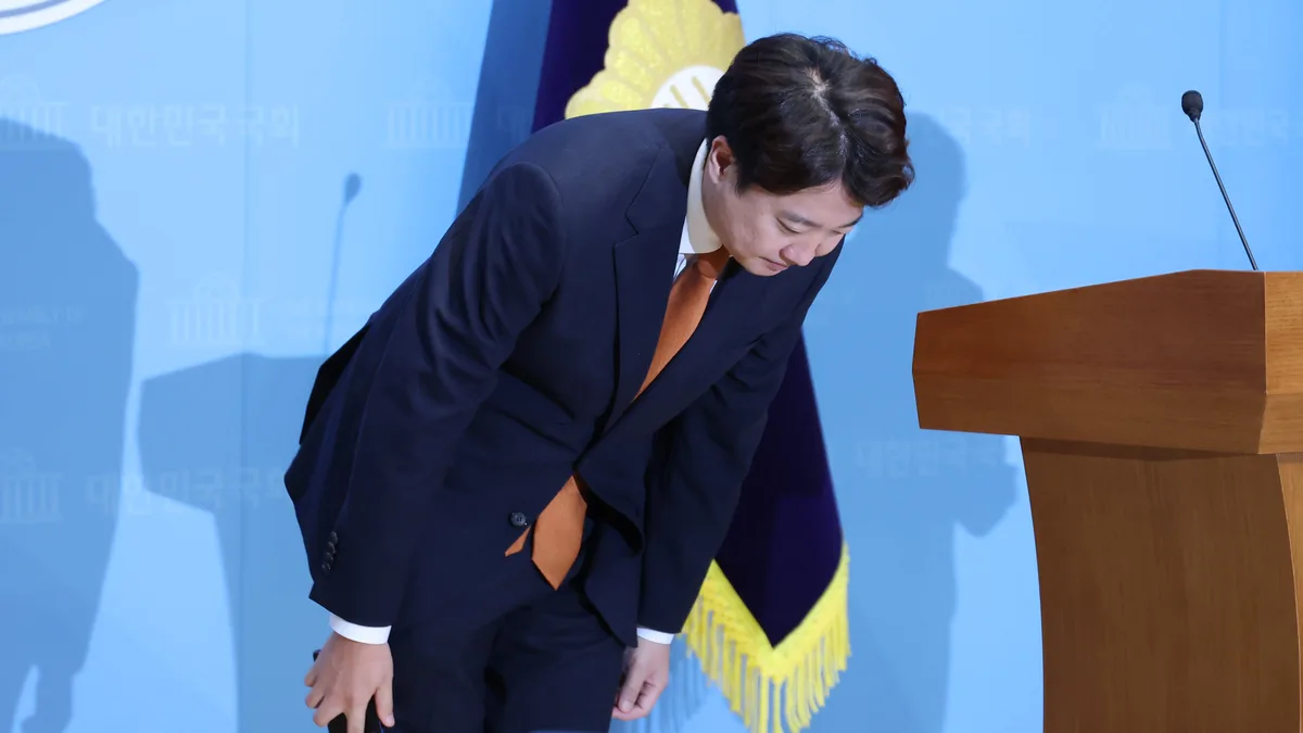 이준석 “개혁신당 대표직 사퇴…자강·쇄신안 당내서 호응 못 얻어”