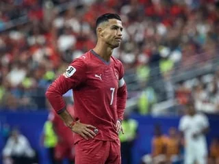 « Cela fait vingt-cinq ans et beaucoup de sacrifices… » : Cristiano Ronaldo vers une retraite à l’issue de la saison ?