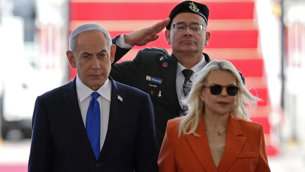 Israël: l'épouse de Netanyahu s'en prend à un opposant, relayant une théorie du complot