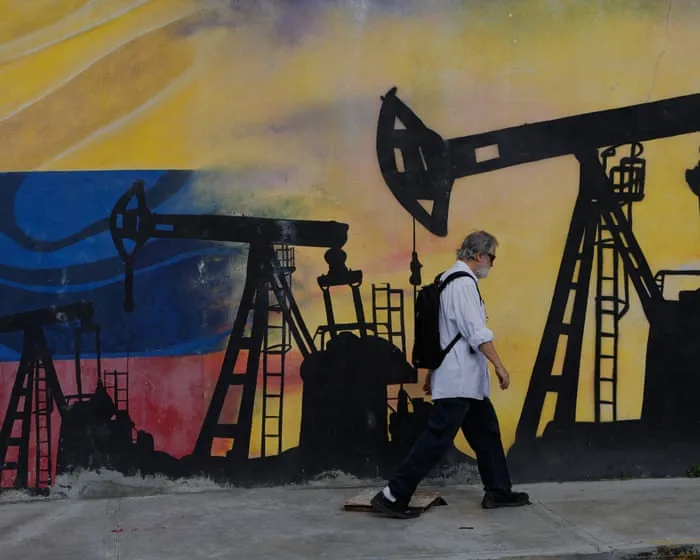 US officials defend Venezuela oil deal amid questions over rebuilding plan