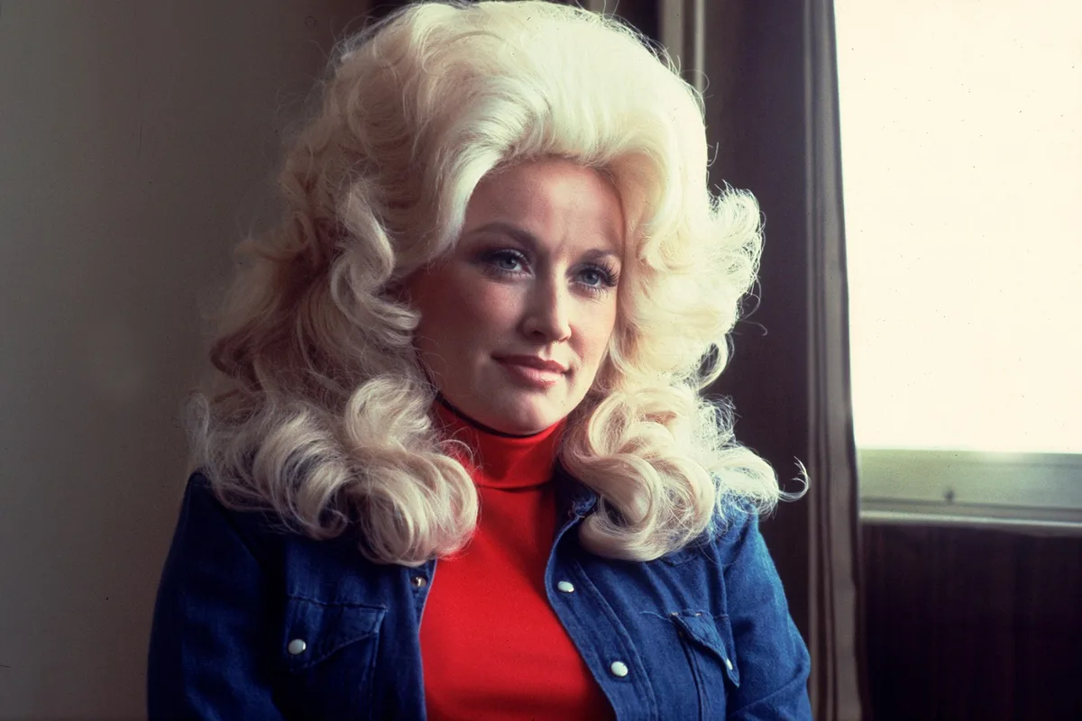 Trump Orders Flags Flown at Half-Staff for Dolly Parton