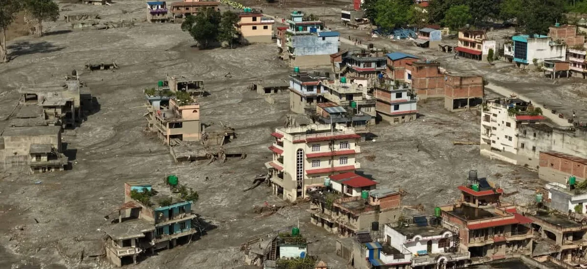 Race to rescue hundreds trapped in tunnels as Nepal flood death toll tops 950